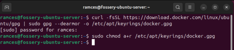 A terminal showing the process of importing the signing key for Docker in Ubuntu.